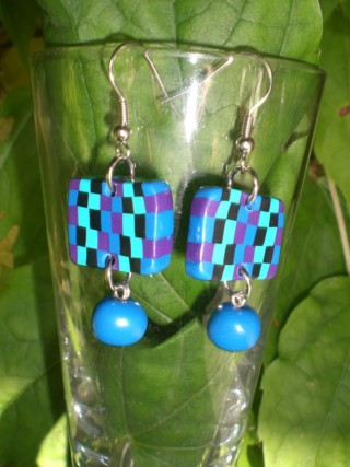 BOUCLES D'OREILLES